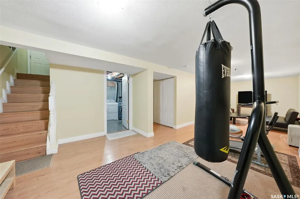 10 Dominion Crescent Saskatoon SK S7L 4N7