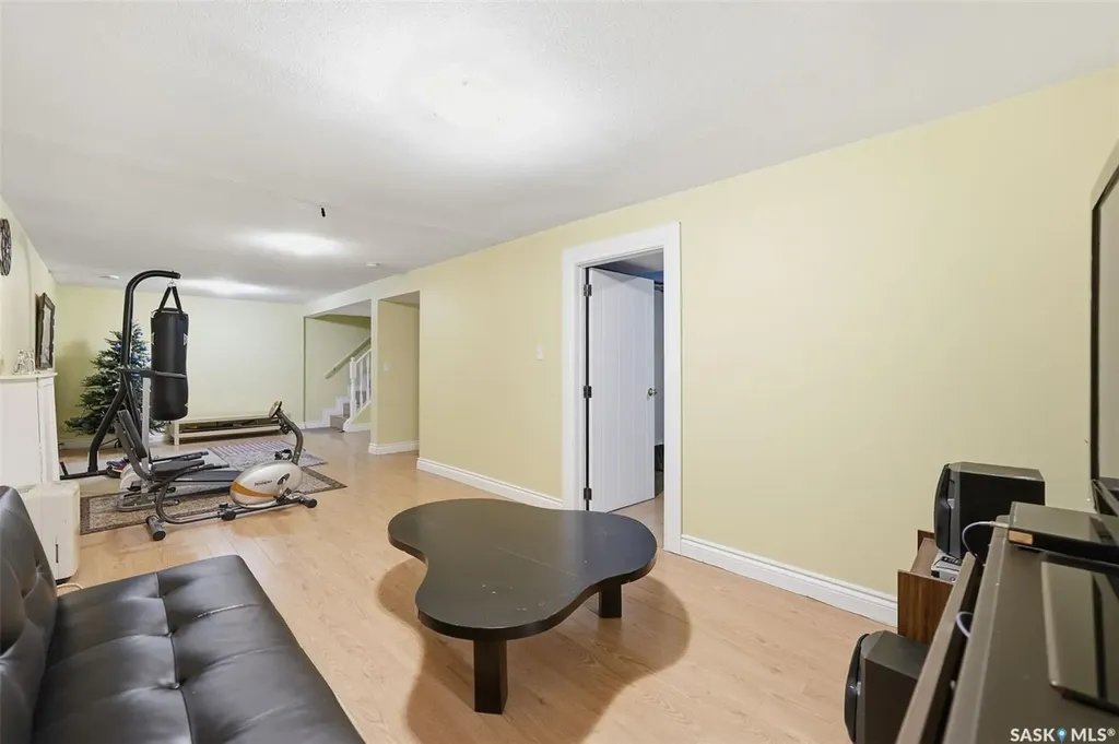 10 Dominion Crescent Saskatoon SK S7L 4N7