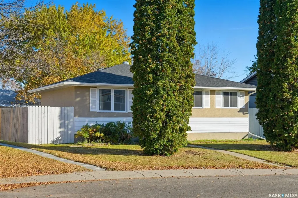 10 Dominion Crescent Saskatoon SK S7L 4N7