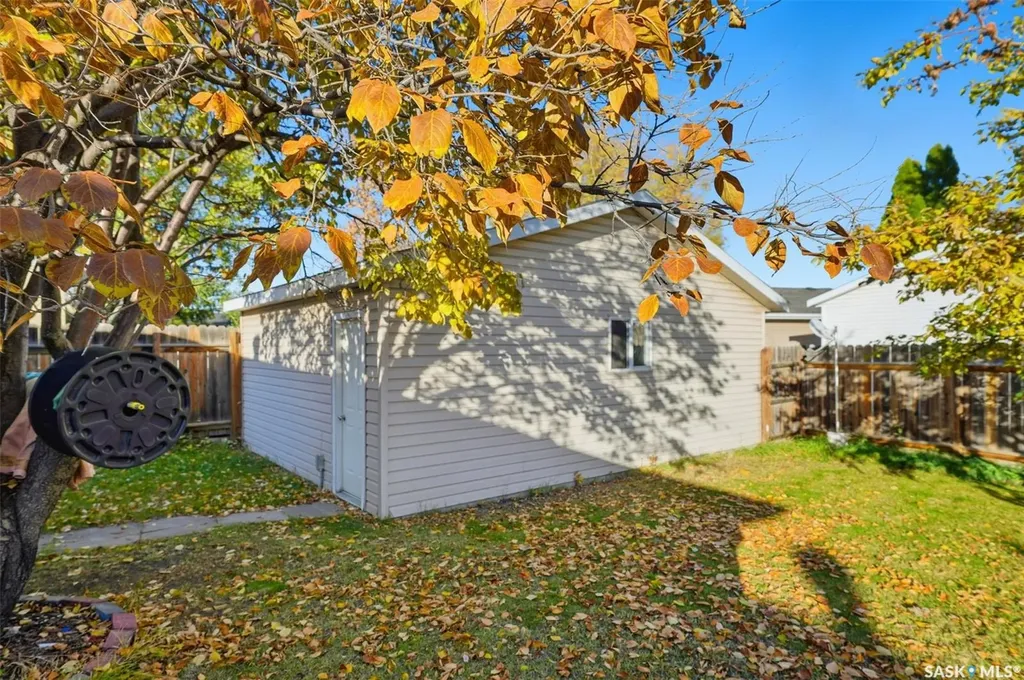 10 Dominion Crescent Saskatoon SK S7L 4N7