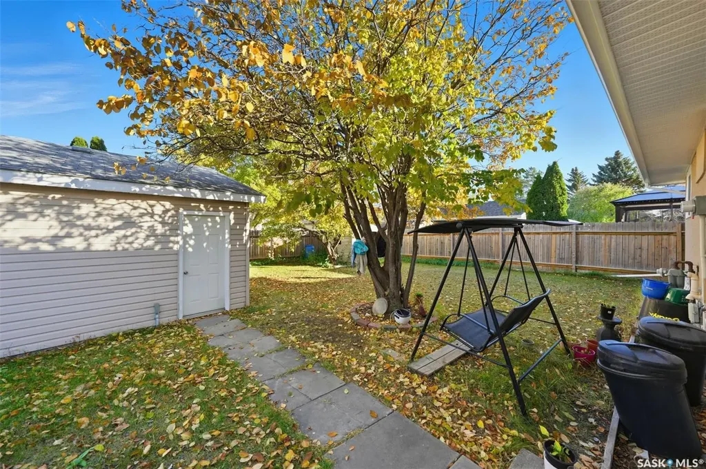 10 Dominion Crescent Saskatoon SK S7L 4N7