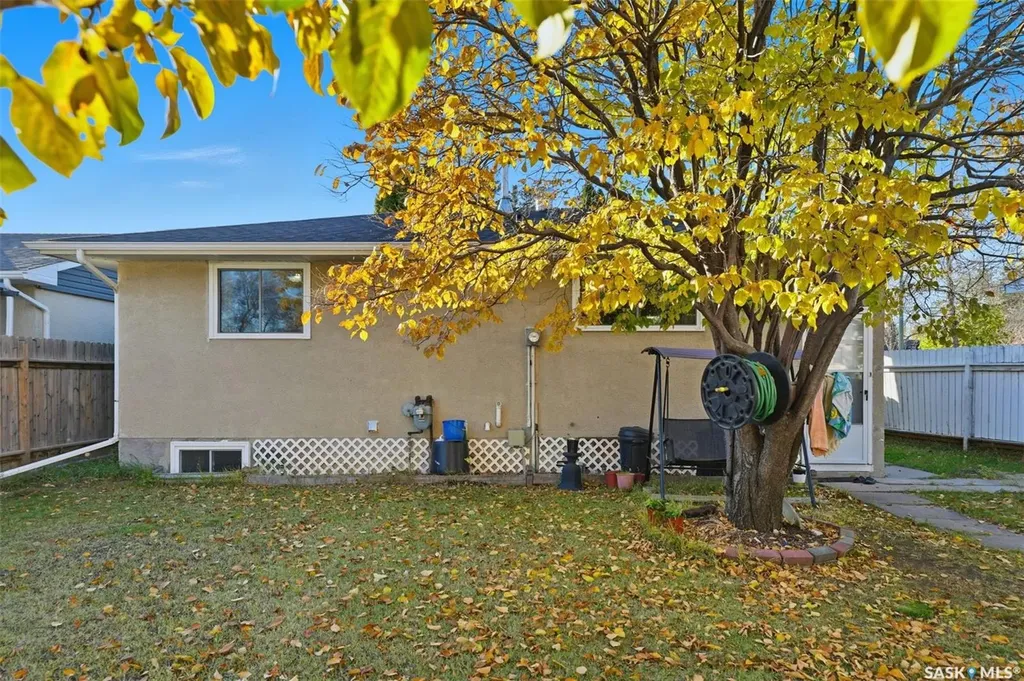 10 Dominion Crescent Saskatoon SK S7L 4N7