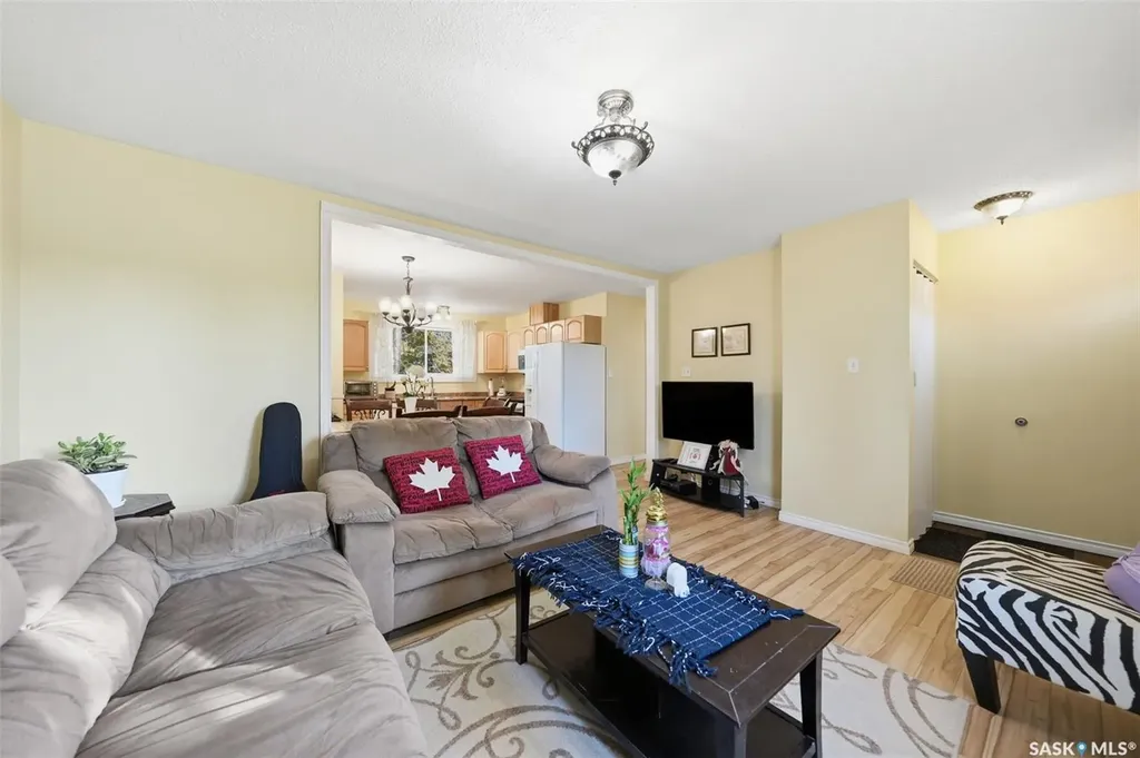 10 Dominion Crescent Saskatoon SK S7L 4N7