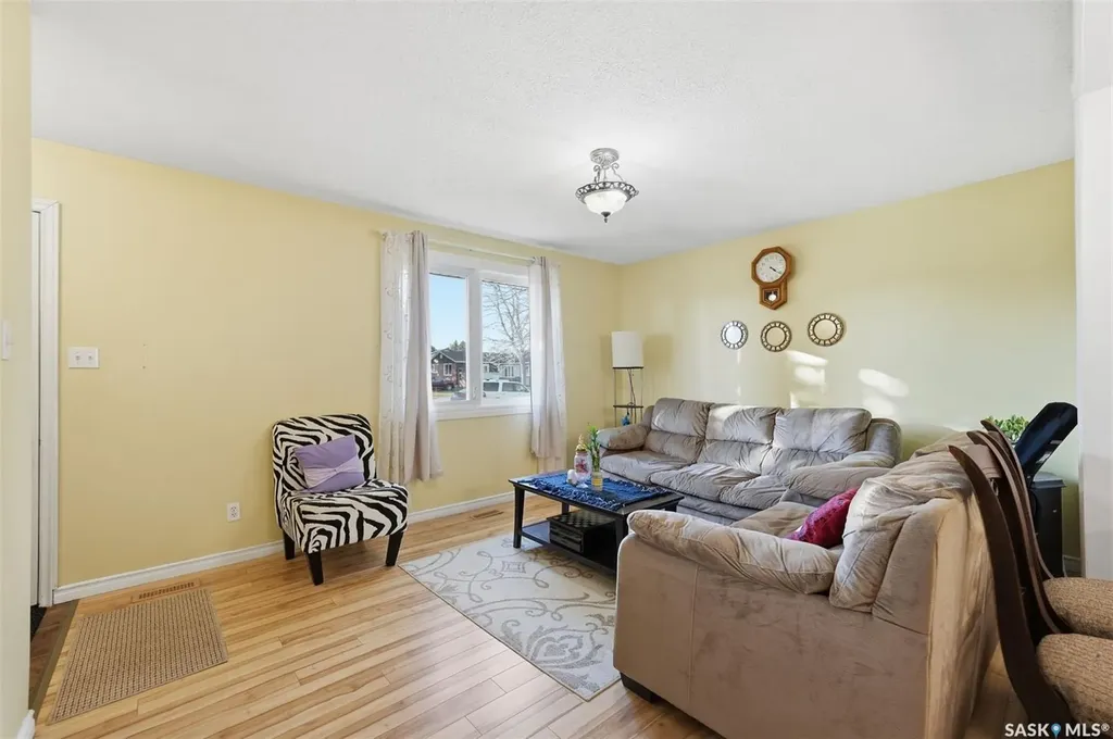 10 Dominion Crescent Saskatoon SK S7L 4N7