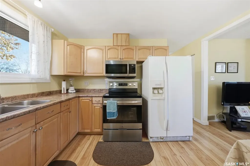 10 Dominion Crescent Saskatoon SK S7L 4N7