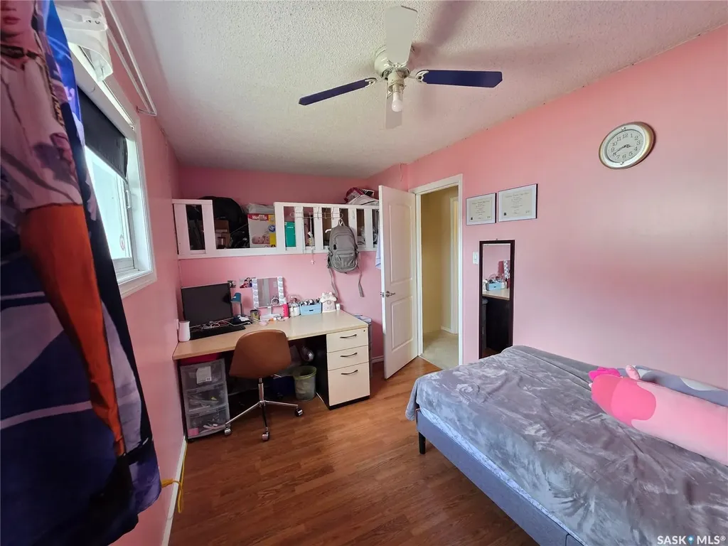 155 Carter Crescent Saskatoon SK S7L 7K4