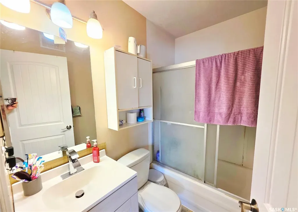 155 Carter Crescent Saskatoon SK S7L 7K4