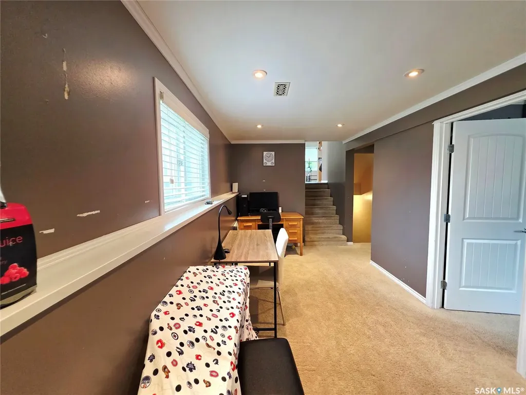 155 Carter Crescent Saskatoon SK S7L 7K4