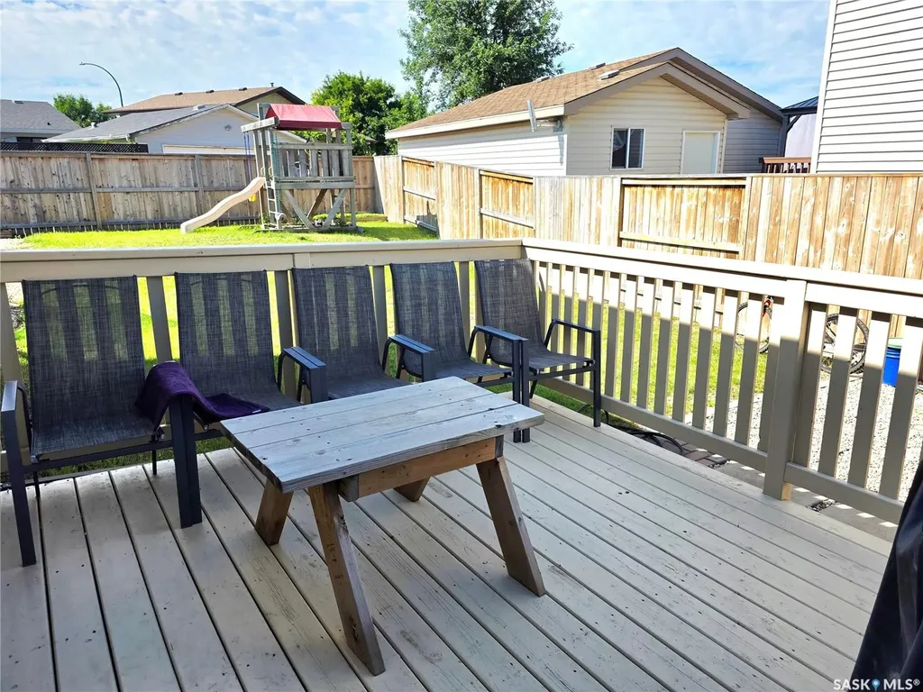 155 Carter Crescent Saskatoon SK S7L 7K4