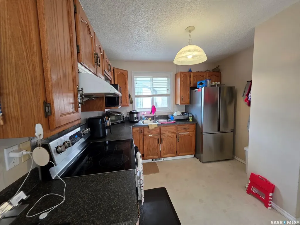 155 Carter Crescent Saskatoon SK S7L 7K4