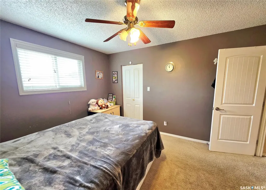 155 Carter Crescent Saskatoon SK S7L 7K4