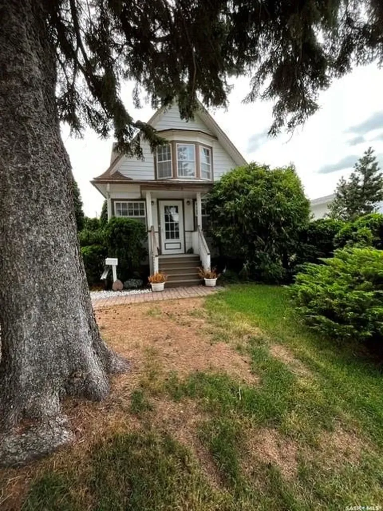 505 Macleod Avenue W Melfort SK S0E 1A0