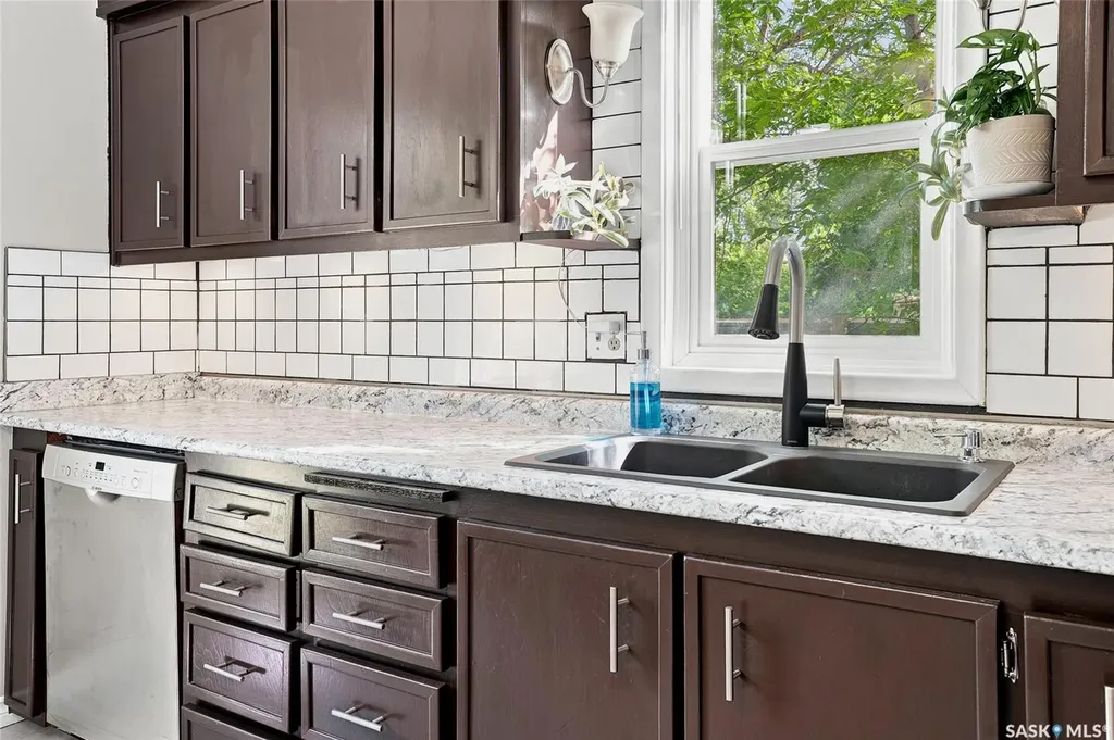 118 Evans Street Saskatoon SK S7N 2B2