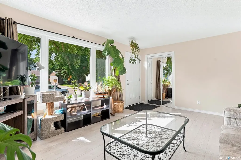 118 Evans Street Saskatoon SK S7N 2B2