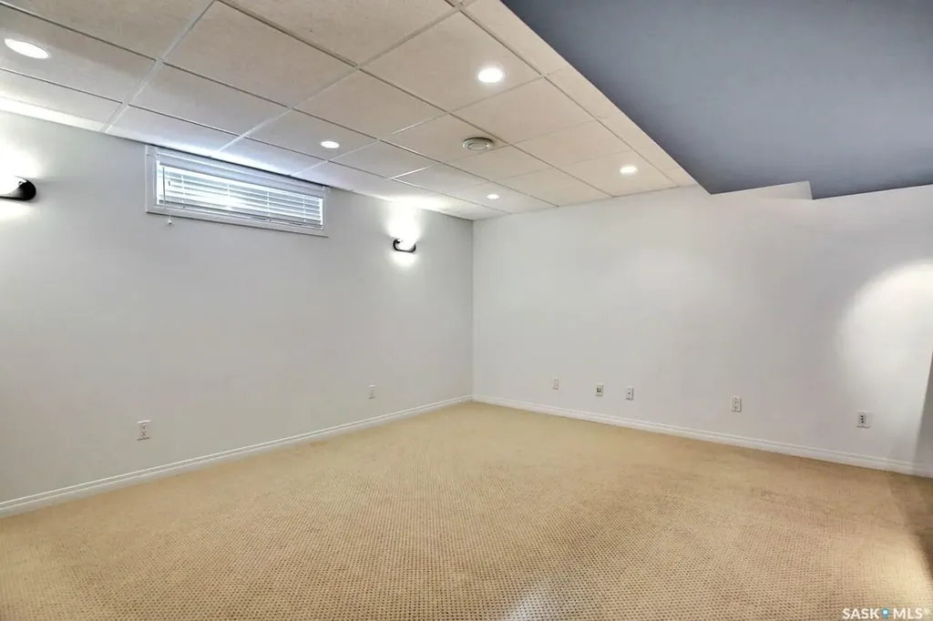 3544 Basswood Grove Regina SK S4V 2T5