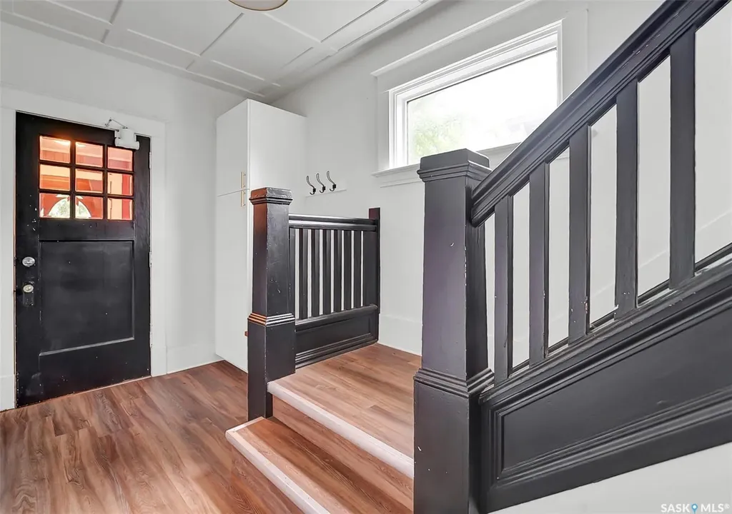 736 7th Avenue N Saskatoon SK S7K 2V4
