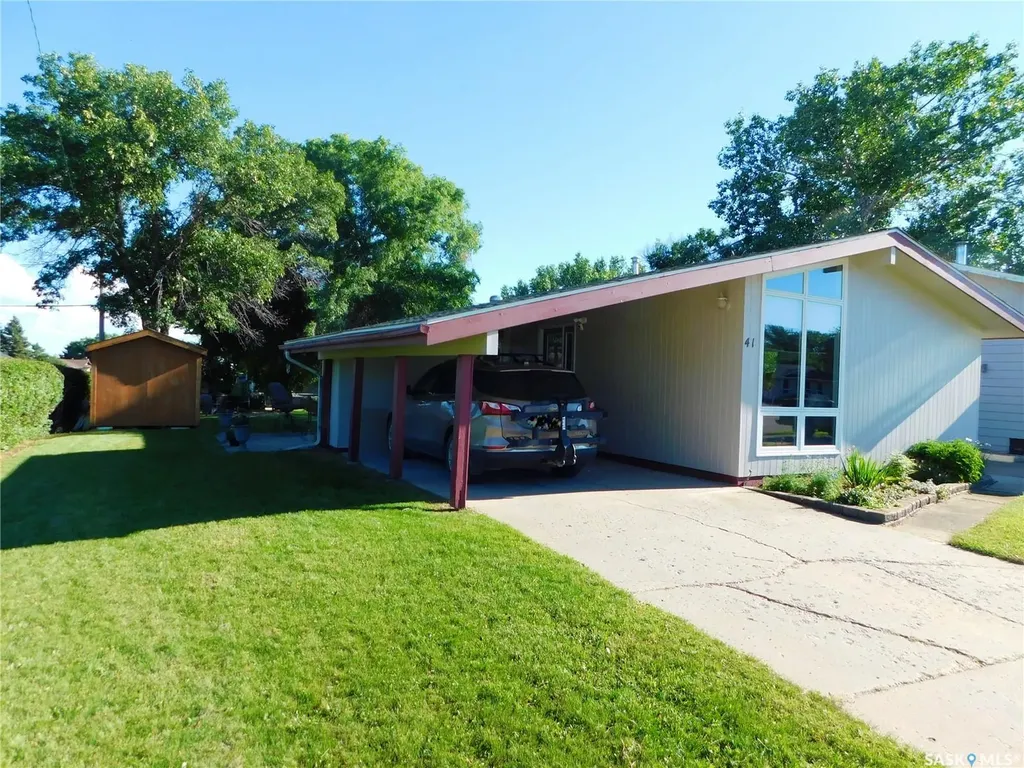 41 Kasper Crescent Assiniboia SK S0H 0B0