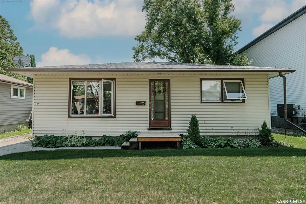 127 107th Street W Saskatoon SK S7N 1P2