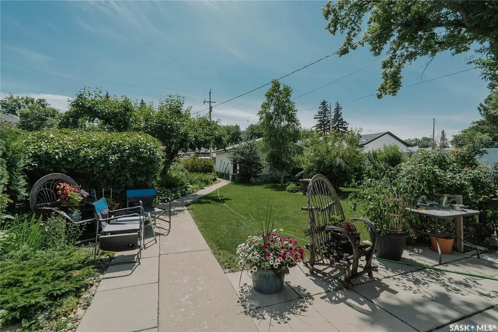 127 107th Street W Saskatoon SK S7N 1P2