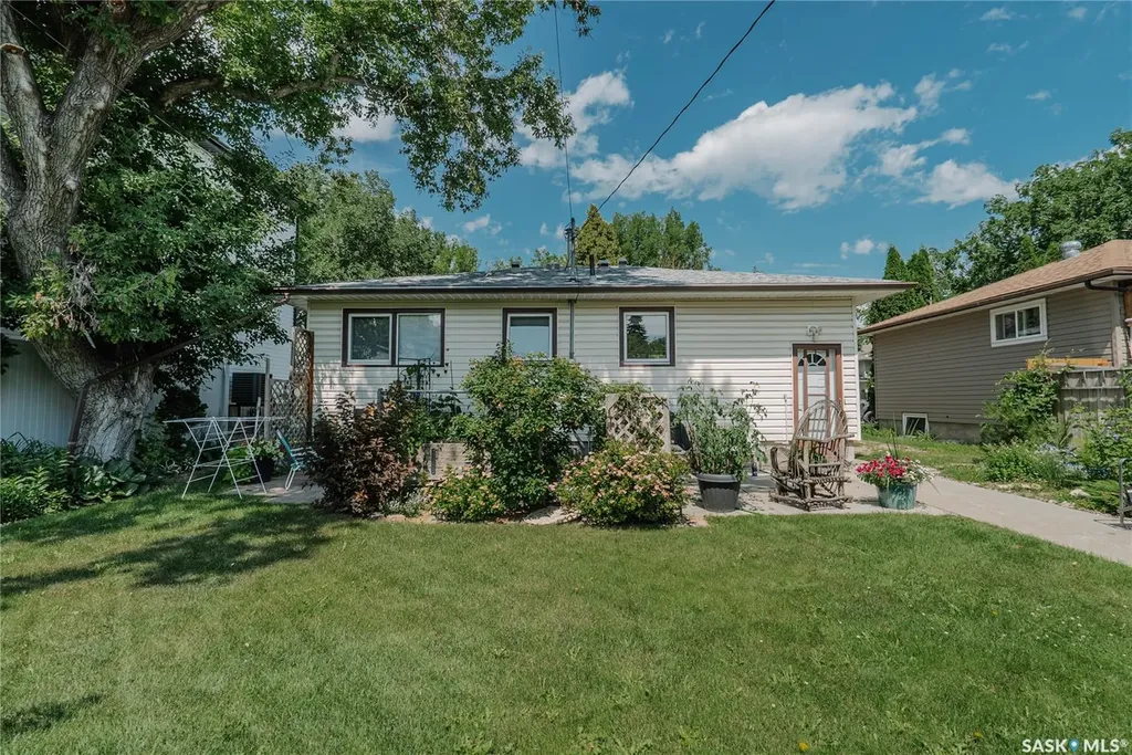 127 107th Street W Saskatoon SK S7N 1P2