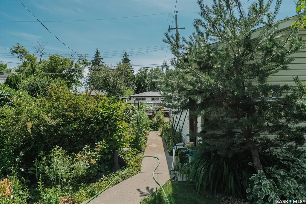 127 107th Street W Saskatoon SK S7N 1P2