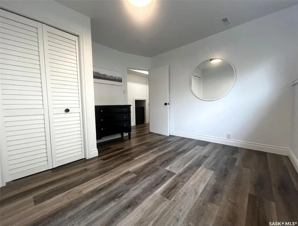 1183 George Street E Swift Current SK S9H 1Z5