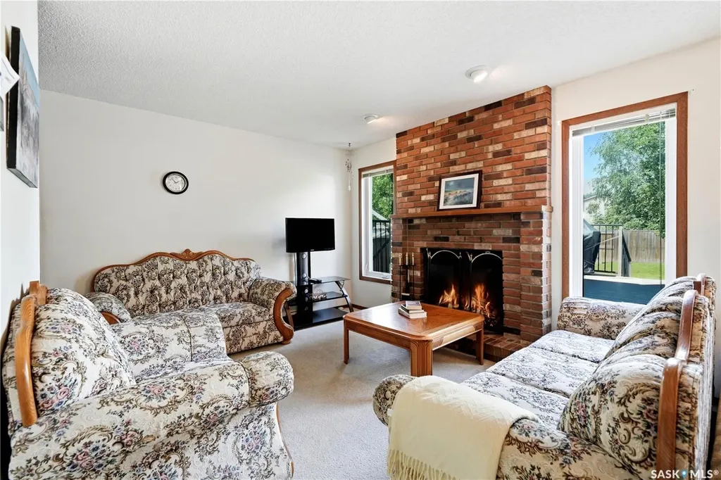 818 Spencer Lane Saskatoon SK S7K 7T5