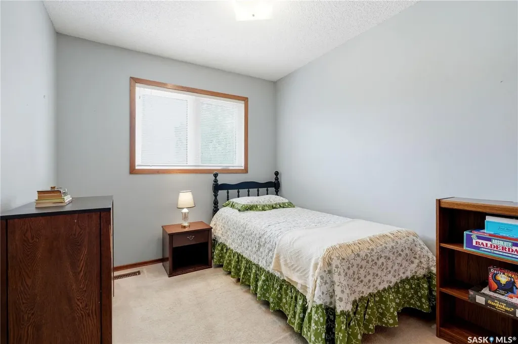 818 Spencer Lane Saskatoon SK S7K 7T5