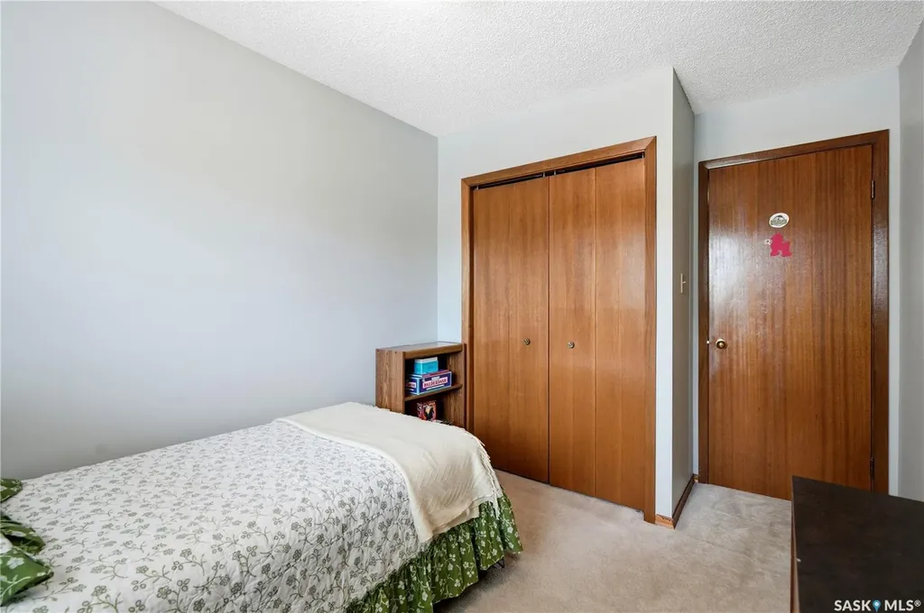 818 Spencer Lane Saskatoon SK S7K 7T5