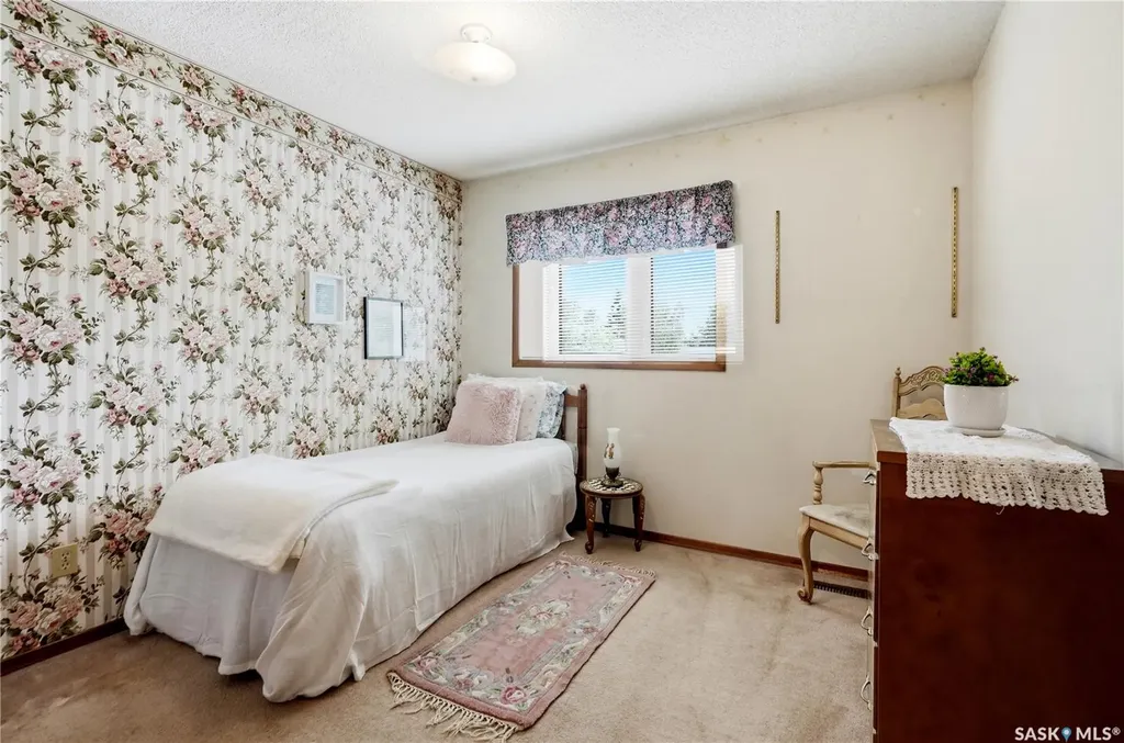 818 Spencer Lane Saskatoon SK S7K 7T5