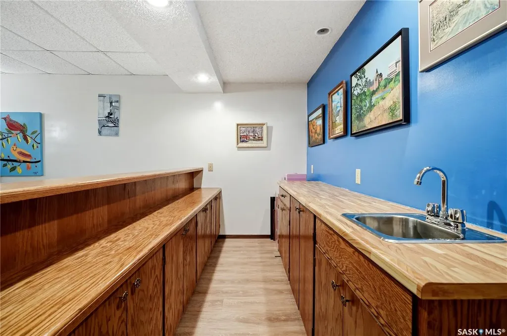 818 Spencer Lane Saskatoon SK S7K 7T5