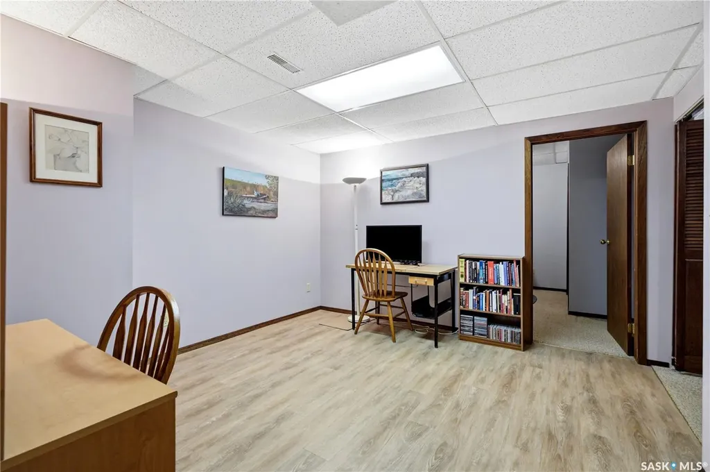 818 Spencer Lane Saskatoon SK S7K 7T5