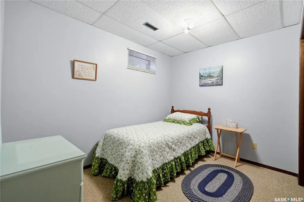 818 Spencer Lane Saskatoon SK S7K 7T5