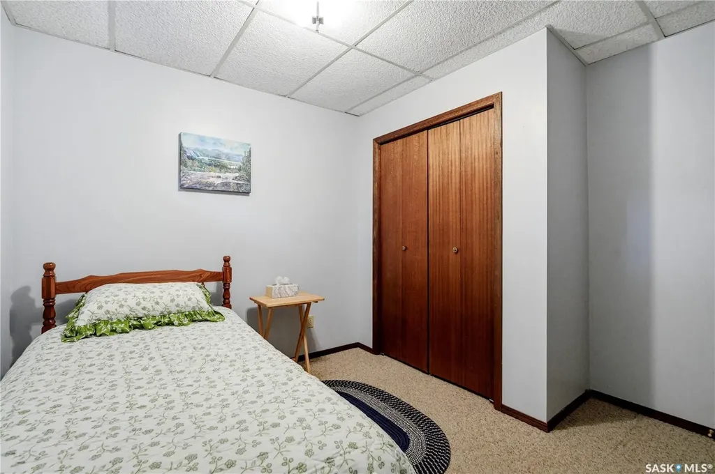 818 Spencer Lane Saskatoon SK S7K 7T5