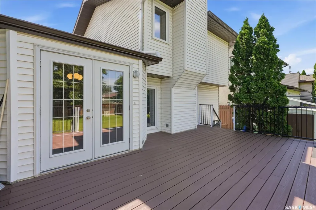 818 Spencer Lane Saskatoon SK S7K 7T5