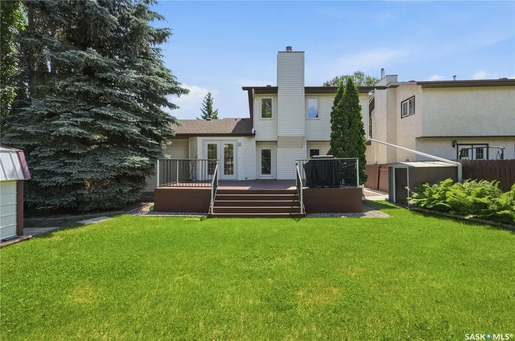 818 Spencer Lane Saskatoon SK S7K 7T5