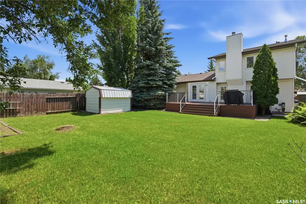 818 Spencer Lane Saskatoon SK S7K 7T5