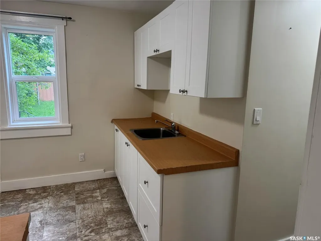 431 G Avenue S Saskatoon SK S7M 1V5