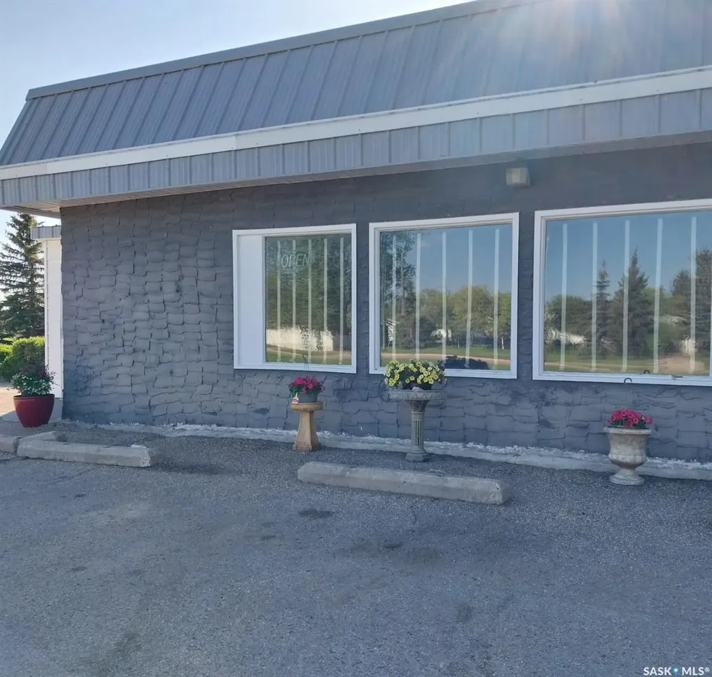 702 3rd Avenue W Melville SK S0A 2P0