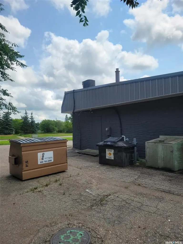 702 3rd Avenue W Melville SK S0A 2P0