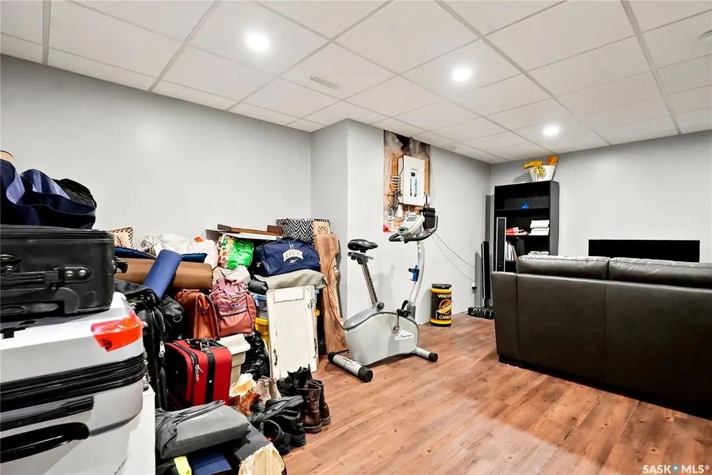 415 Lynd Crescent Saskatoon SK S7T 0C2