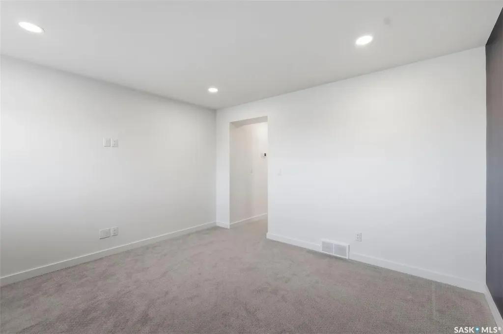 104 Forsey Avenue Saskatoon SK S7W 1C8