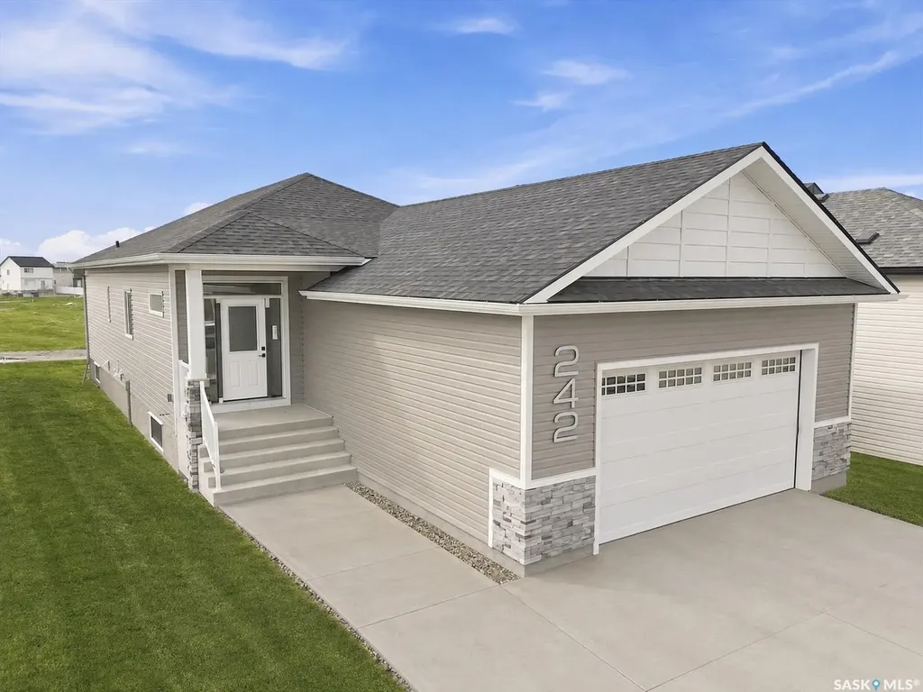 242 Doran Way Saskatoon SK S7H 4N2