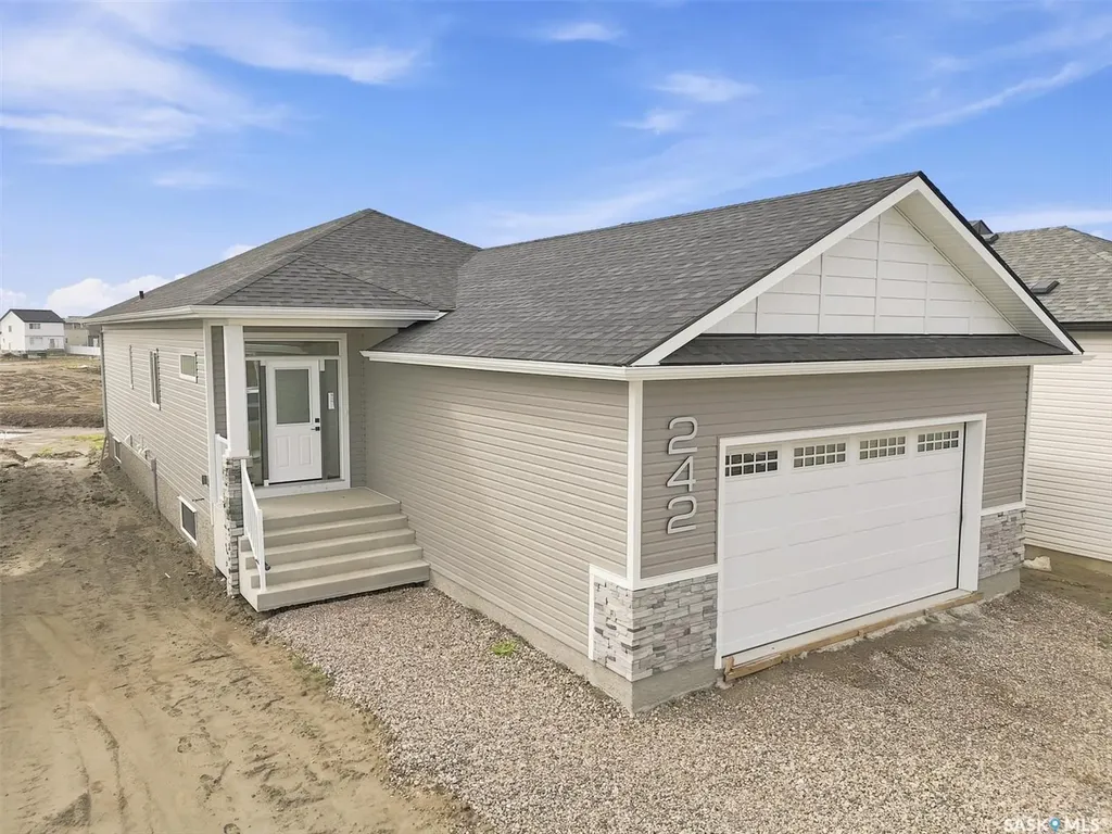 242 Doran Way Saskatoon SK S7H 4N2