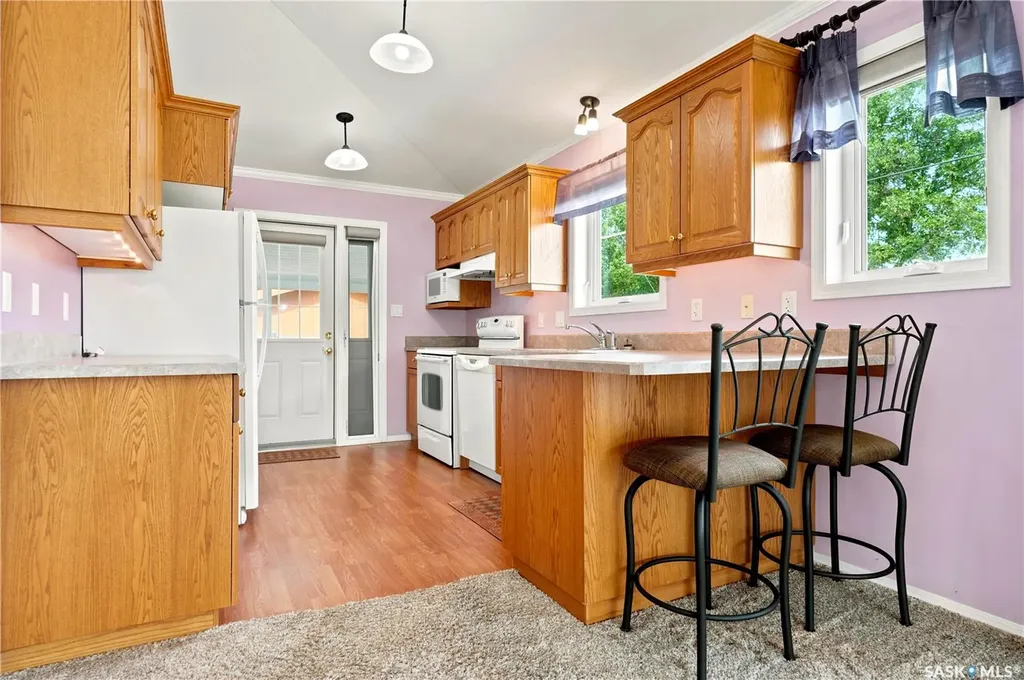 910 1st Street W Assiniboia SK S0H 0B0