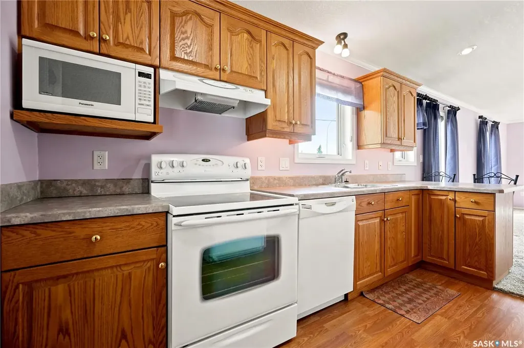 910 1st Street W Assiniboia SK S0H 0B0