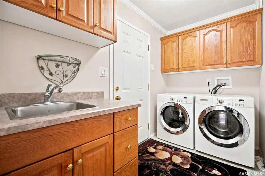 910 1st Street W Assiniboia SK S0H 0B0