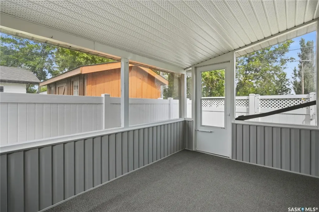 910 1st Street W Assiniboia SK S0H 0B0