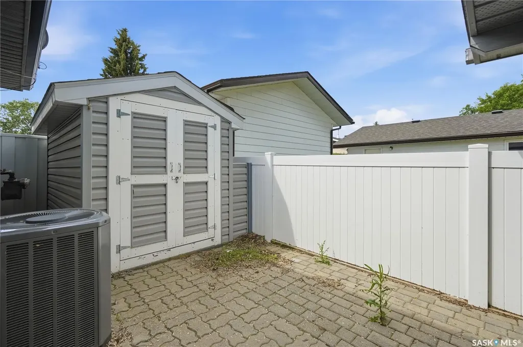 910 1st Street W Assiniboia SK S0H 0B0