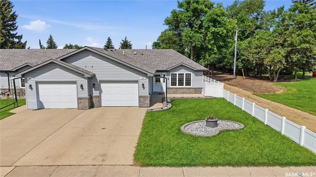 910 1st Street W Assiniboia SK S0H 0B0